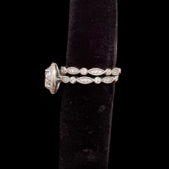 Beautiful White Gold Moissanite Bridal Set - Picture 4 of 6